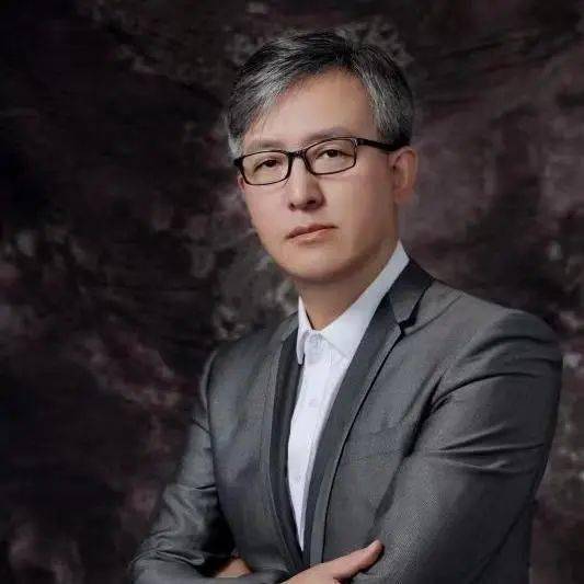 罗 鹏哈尔滨工业大学教授报告题目:后冬奥时期我国冰上运动场馆发展
