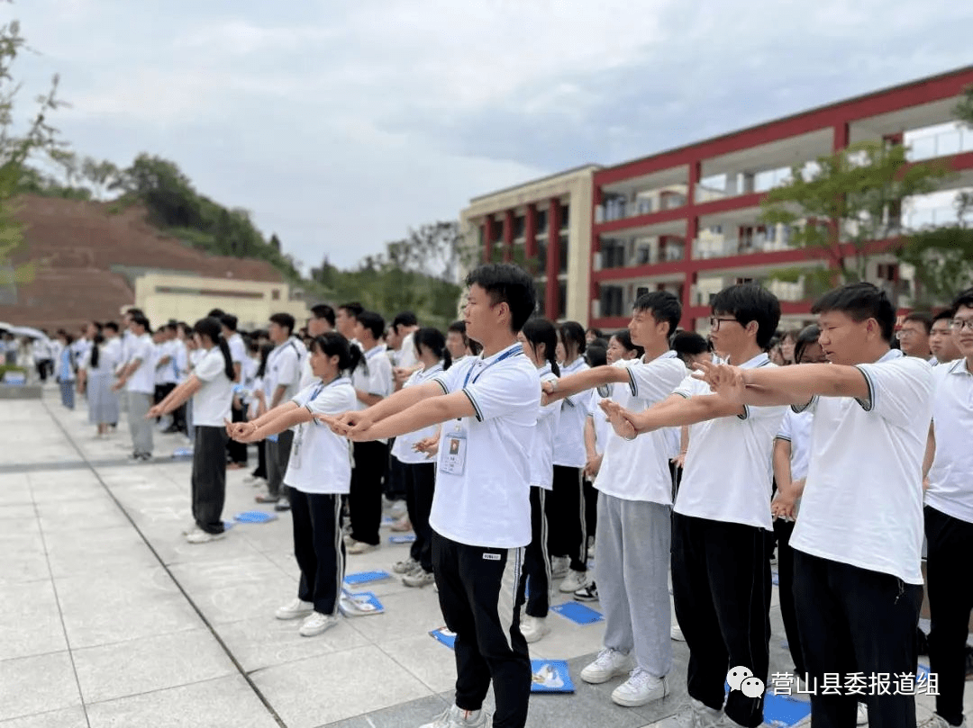 营山职高图片