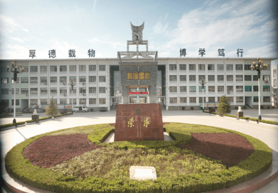 鹤壁市高中获省普通高中多样化发展示范校_办学_河南省_抓手