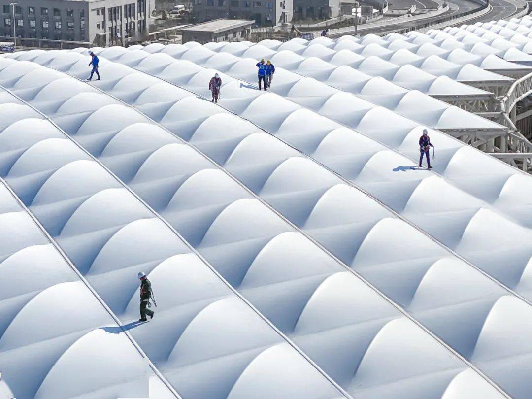 新作| 云之翼:杭州亚运会棒垒球体育文化中心 / 浙江大学建筑设计研究