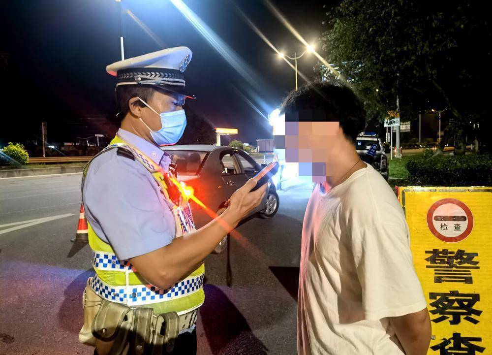 同名同姓同一辆车,同因酒驾被查_冯某君_人员_测试