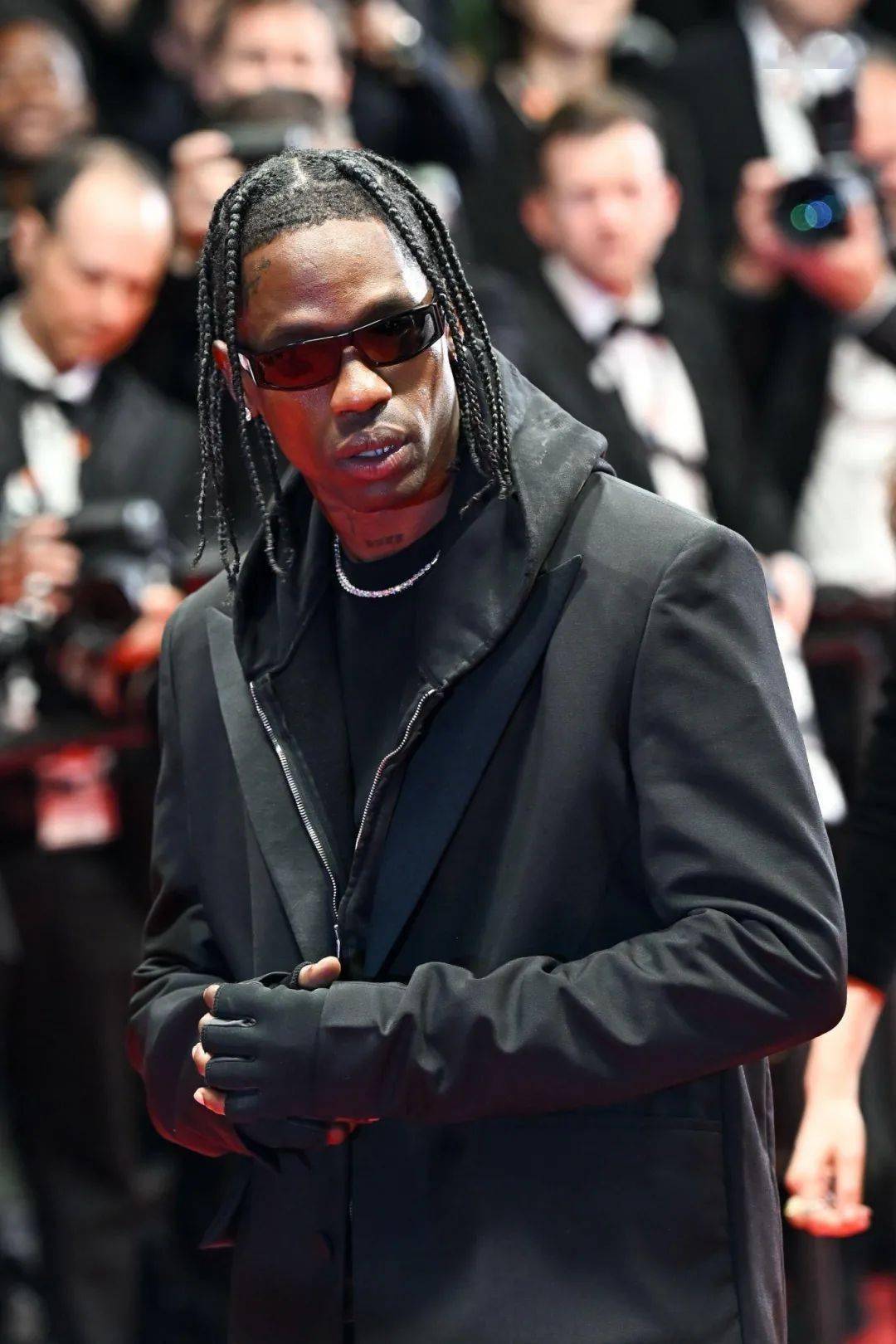 travis scott出席戛纳电影节上脚神秘新鞋!倒钩5.0《utopia》曝光!