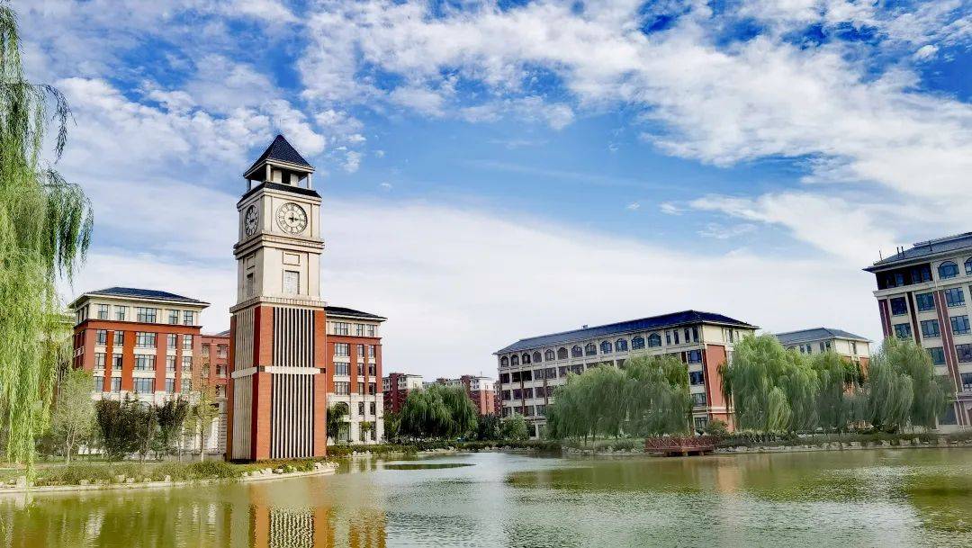 6969齐鲁医药学院坐落在历史悠久的齐文化发祥地——山东省淄博市