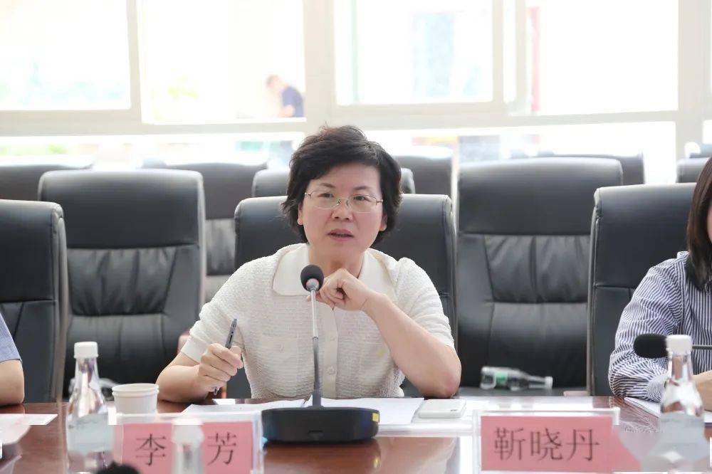 云肿新闻丨国家药监局药品注册司副司长李芳一行到云南省肿瘤医院