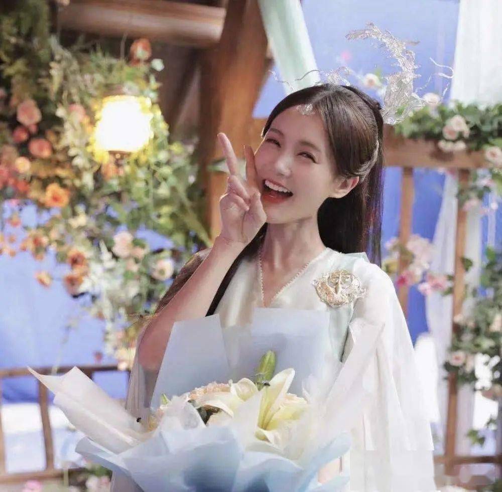 走红4个月后,再看"狂飙女主"李一桐的处境,与大嫂的差距太大_于正_高