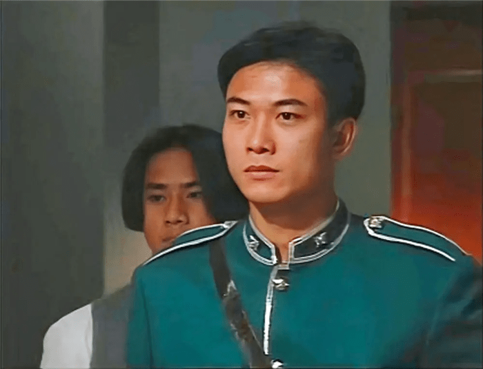 原本想着邀请林正英,钱小豪和许冠英三师徒一起出演的,但九叔因为片酬