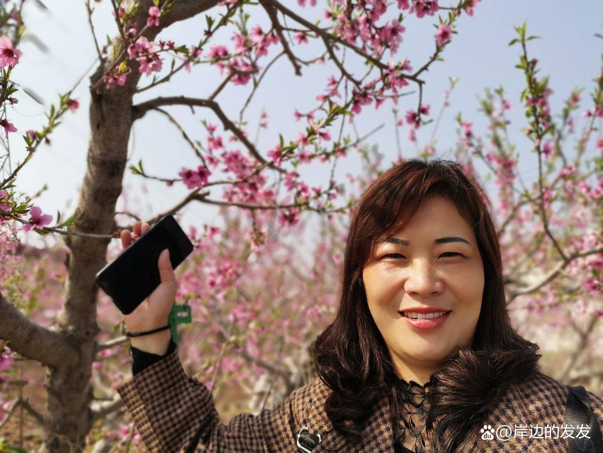 拥有2个写字楼,5家酒店的女企业家程海燕,雇情夫杀亲夫被判死刑_叶平