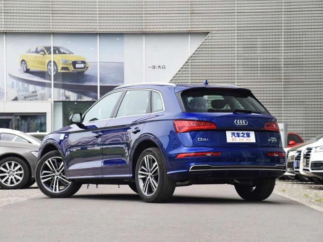 二十多万的奥迪suv,2.0t 四驱,只管踩油剩下交给quattro!