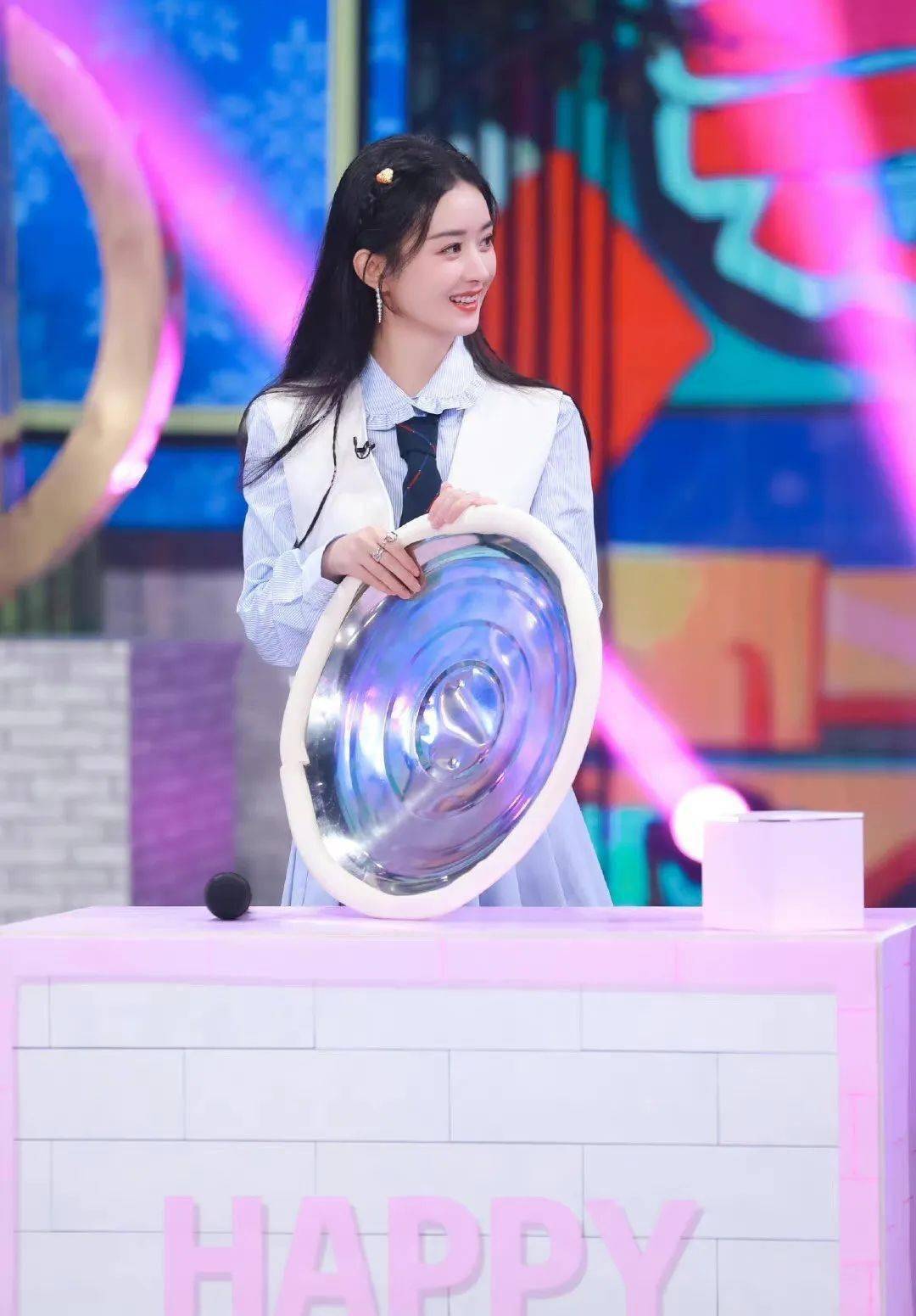 赵丽颖离婚后造型开挂!