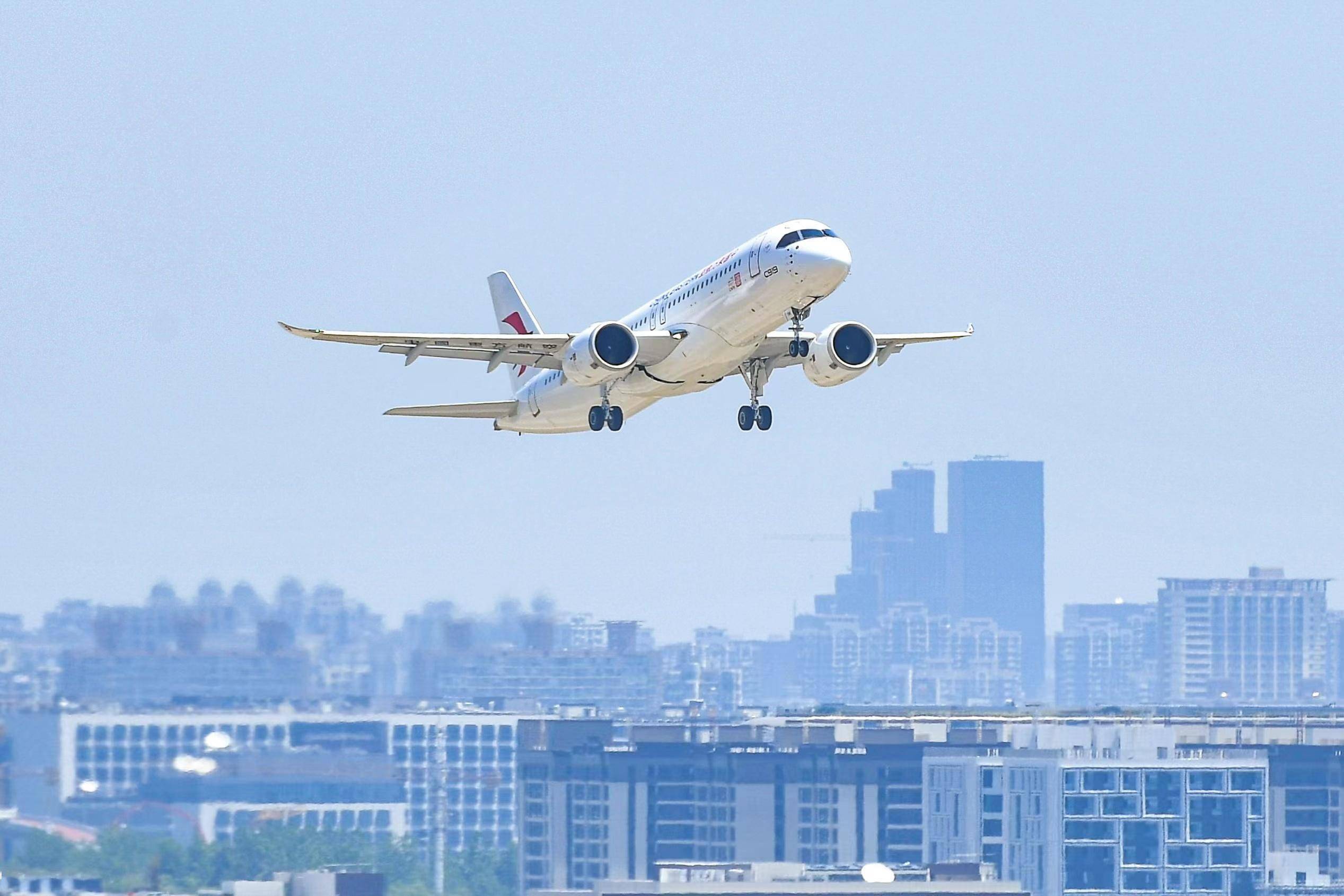 東方航空開啟c919飛機首次商業飛行_東航_運行_旅客