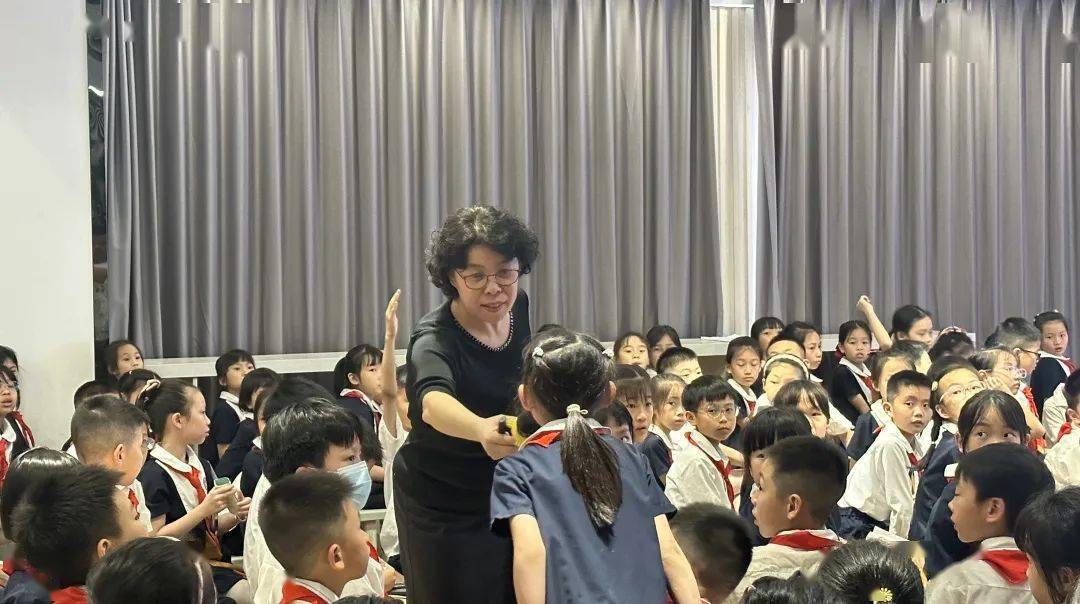 点亮科学梦想 | 第二届院士专家广东校园行(汕头)活动走进大悦小学