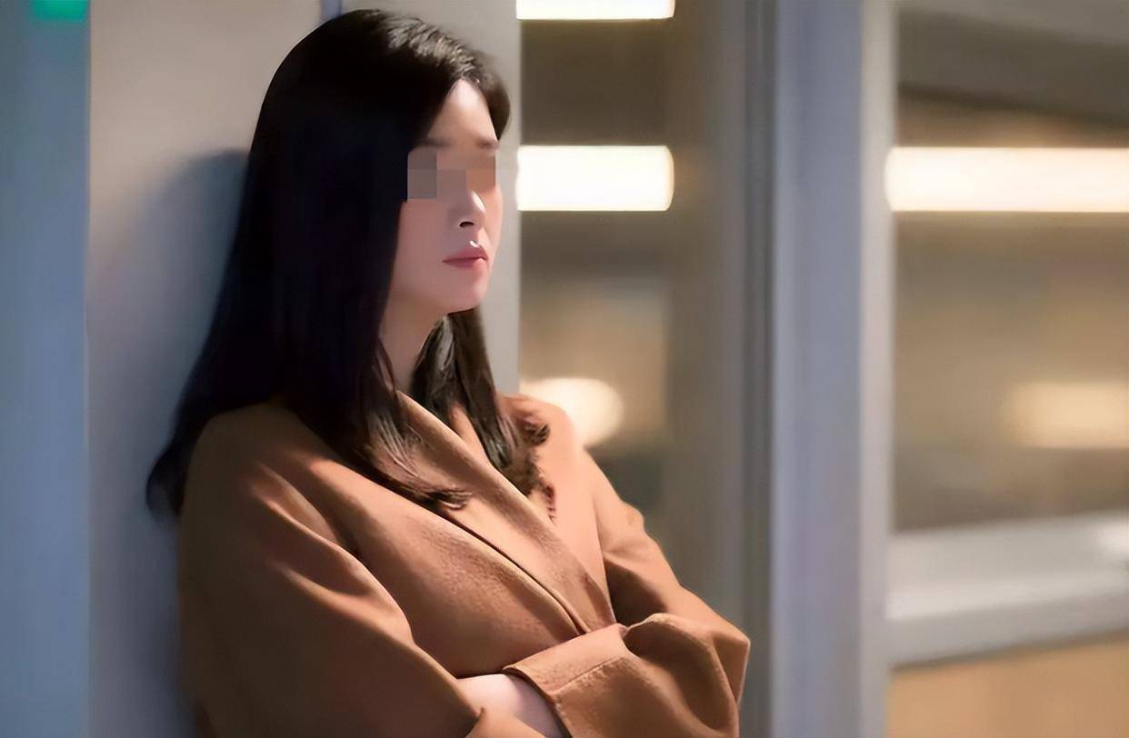 2008年,浙江一女子与母亲吵架,被斩断四肢,掏空内脏,抛尸湖中_吴小莉