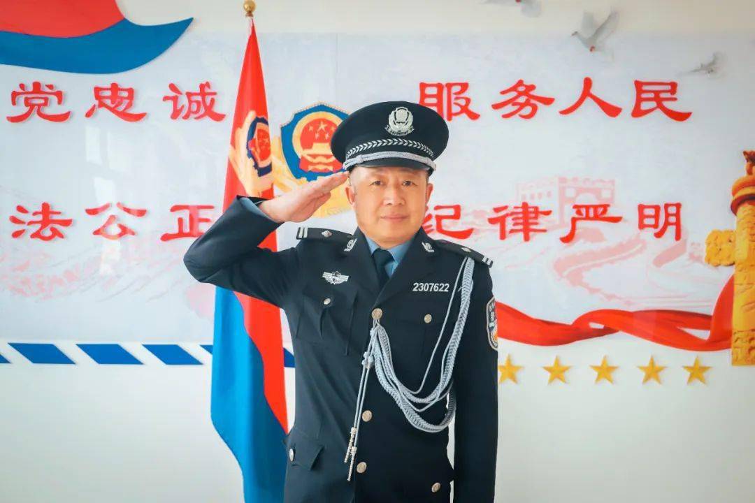 龙江监狱典型 | 泰来监狱郑辉:三十余年一如既往 恪尽职守始终不变