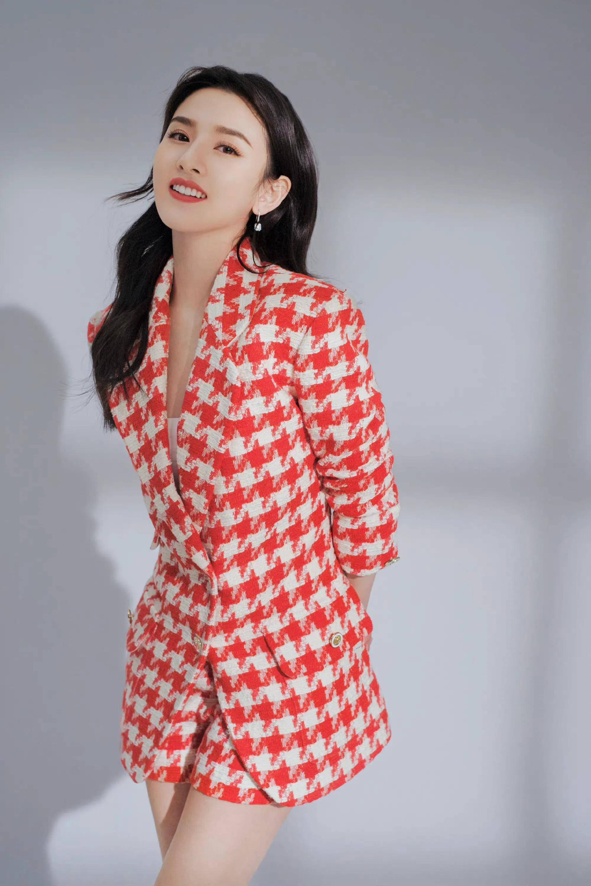 明星宋祖儿时尚写真:萌萌哒美美哒女星