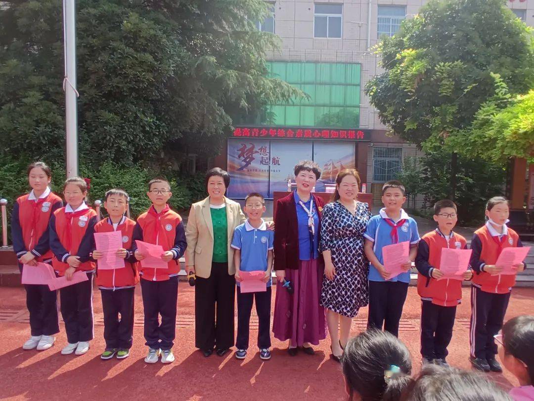 渭城区双泉学校举办提高中小学生综合素质心理知识讲座_成功_生活