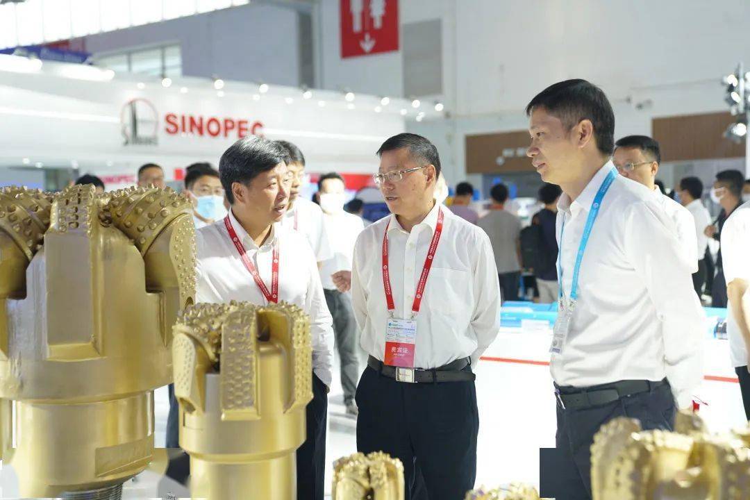 中国石化集团物资装备有限公司总经理王玉冰,中石化石油工程技术服务