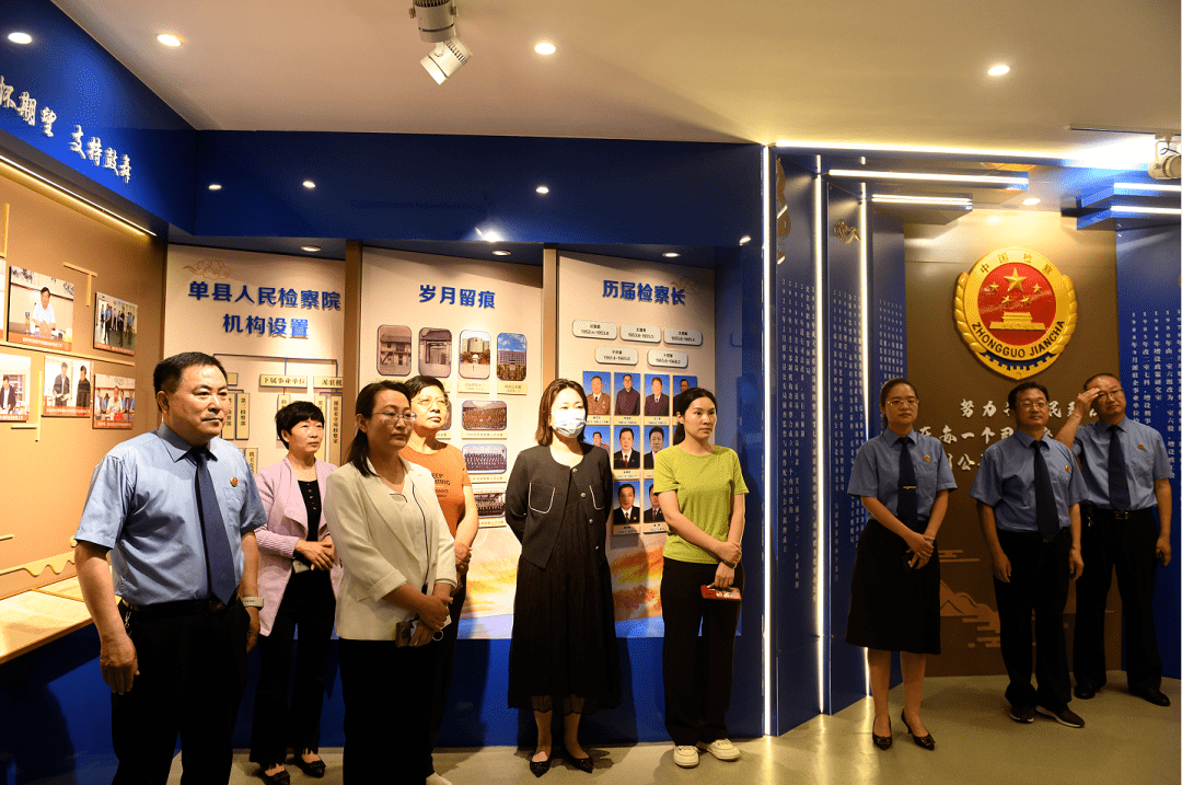 参观检察文化展厅02检察干警走进单县北辰中学开展法治宣讲,用通俗易