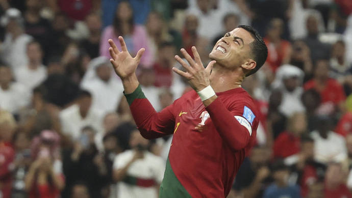 C罗进国家队竟遭抵制，葡萄牙球迷是不是太无情？