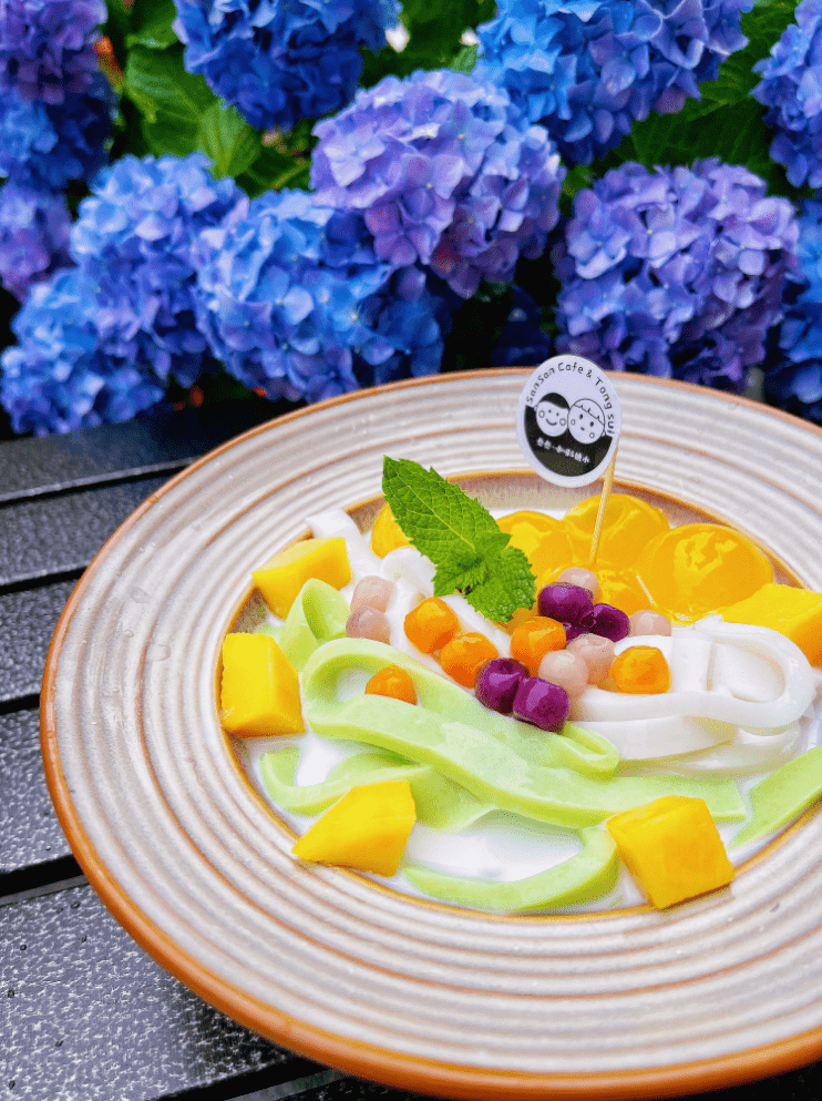 这些超人气糖水铺,冰粉店暴晒也要去吃~_店里_面包_地址