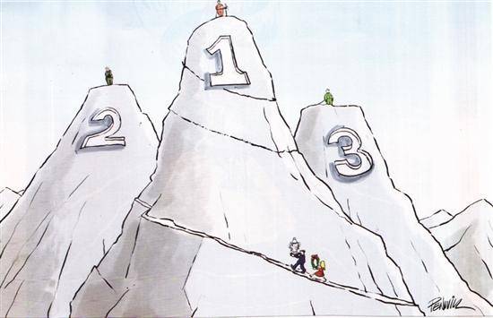 嘉宾更以超强的毅力将奖杯送到获奖者手中——双赢成为人们的共同信念