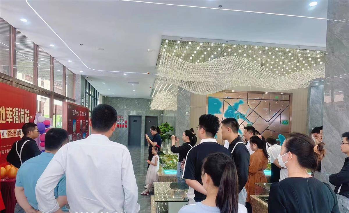 房交会助力江城楼市升温,5月新房成交环比上涨88%,武汉组合拳助力市民安居乐业_优惠_购房_肖南