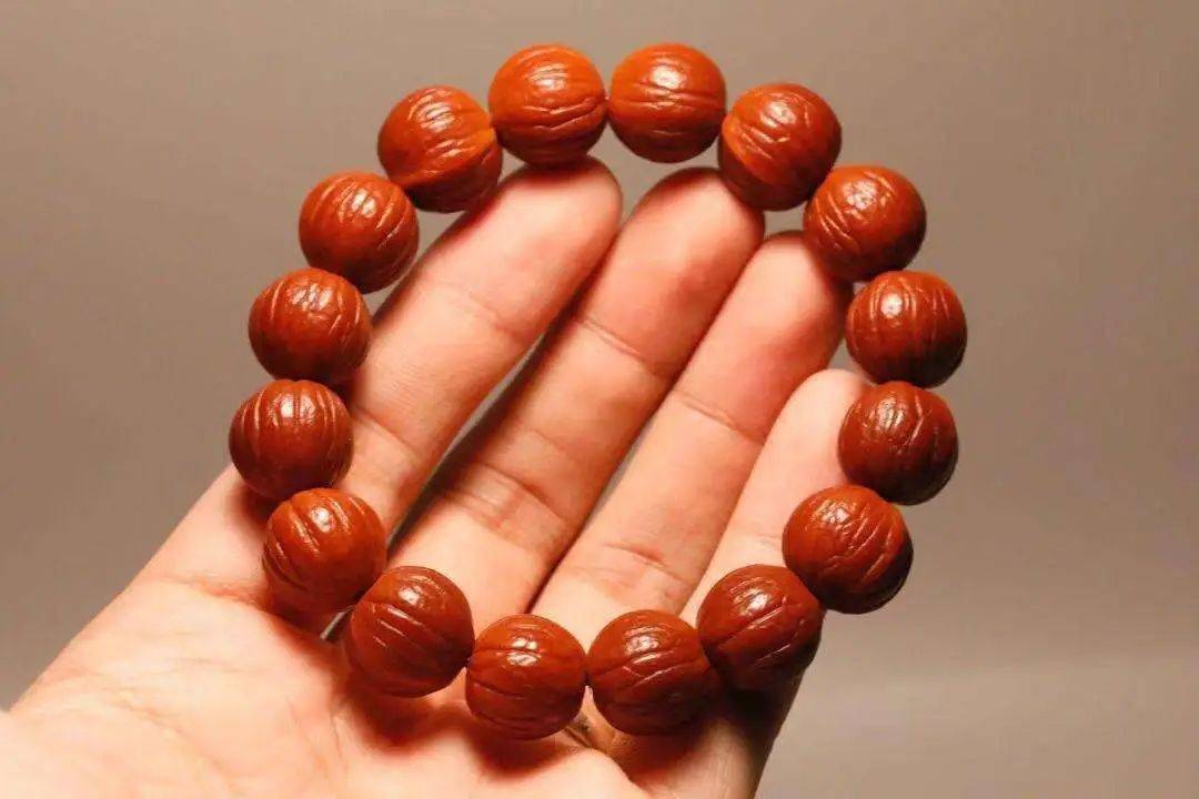 猴头手串怎么盘变红？猴头手串为什么叫猴头手串_搜狐网
