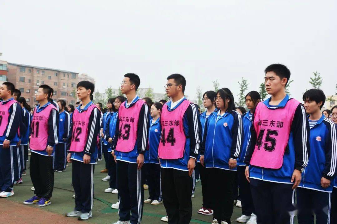 心所致·梦必达 | 海泉高中举行"高考必胜"主题升旗仪式_学子_高三