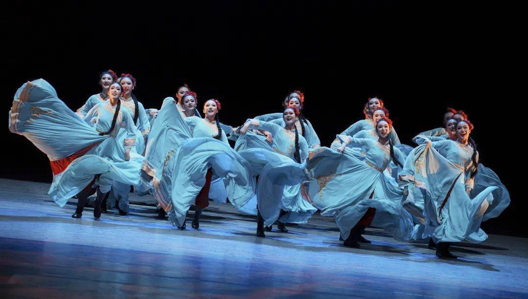 影册|"为人民而舞"——纪念贾作光诞辰100周年舞蹈专场演出_鸿雁_篇章