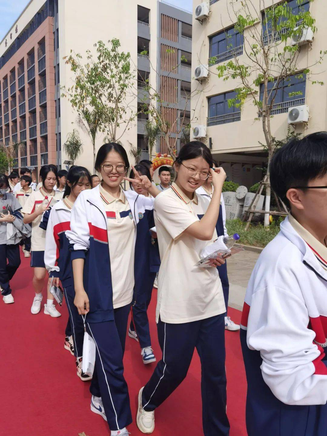 赤壁新店中学图片