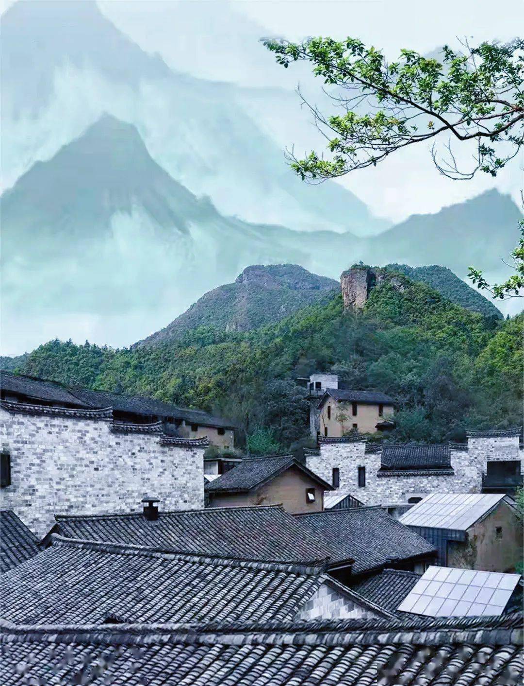 "坐落美女峰脚下"/马岭脚村/背倚青山,面朝壶源江水,上河村作为中国