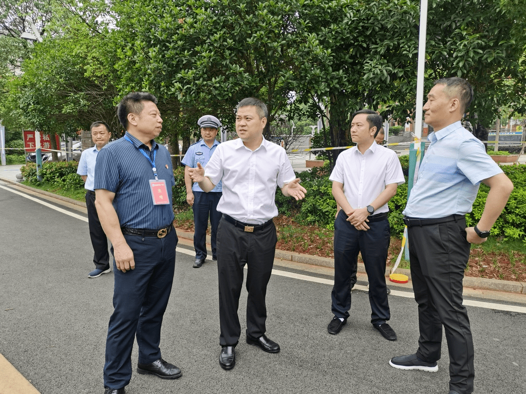 桂阳县委书记巫初华图片