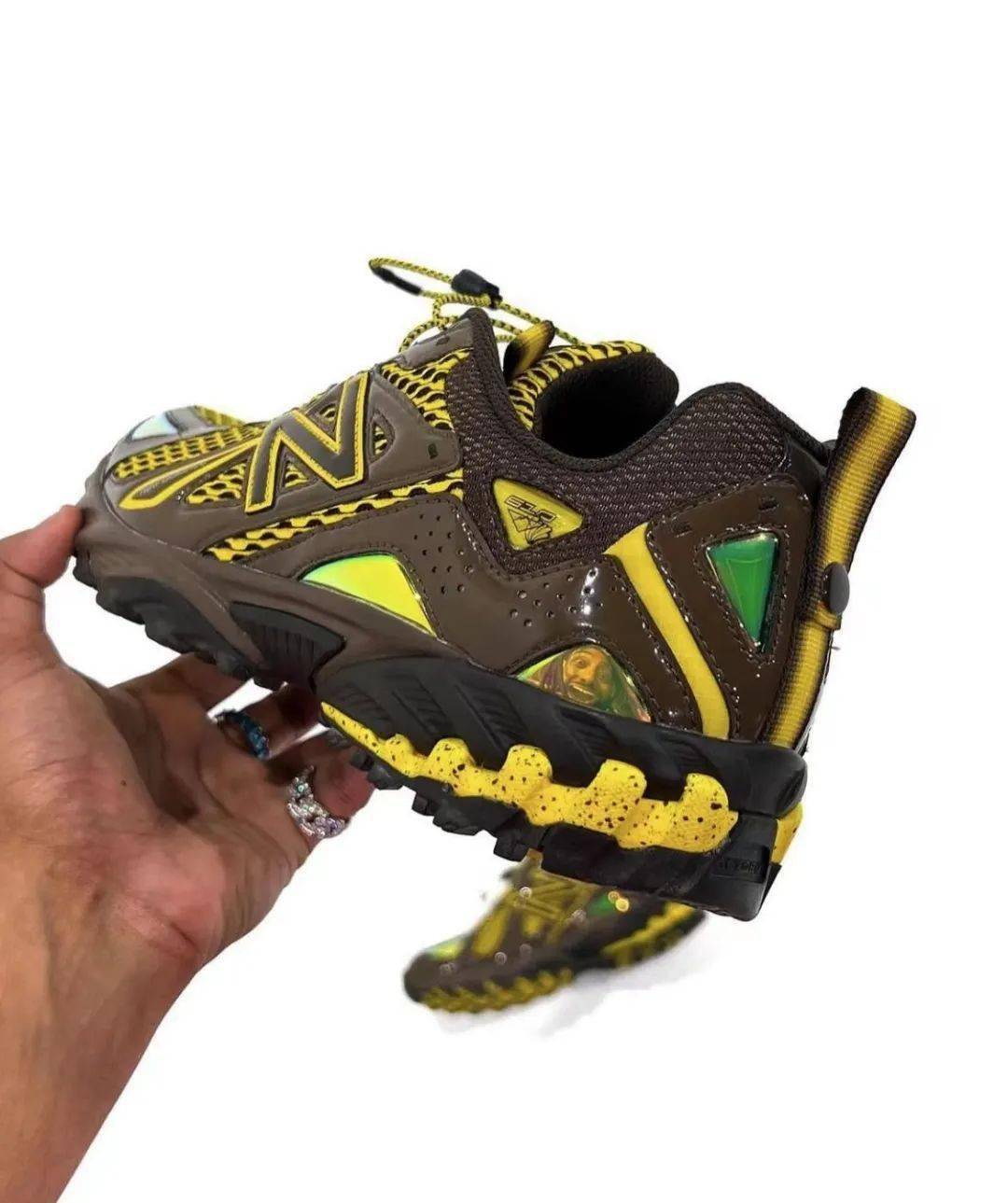 new balance竟然和"香蕉"联名了?_amine_球鞋_合作