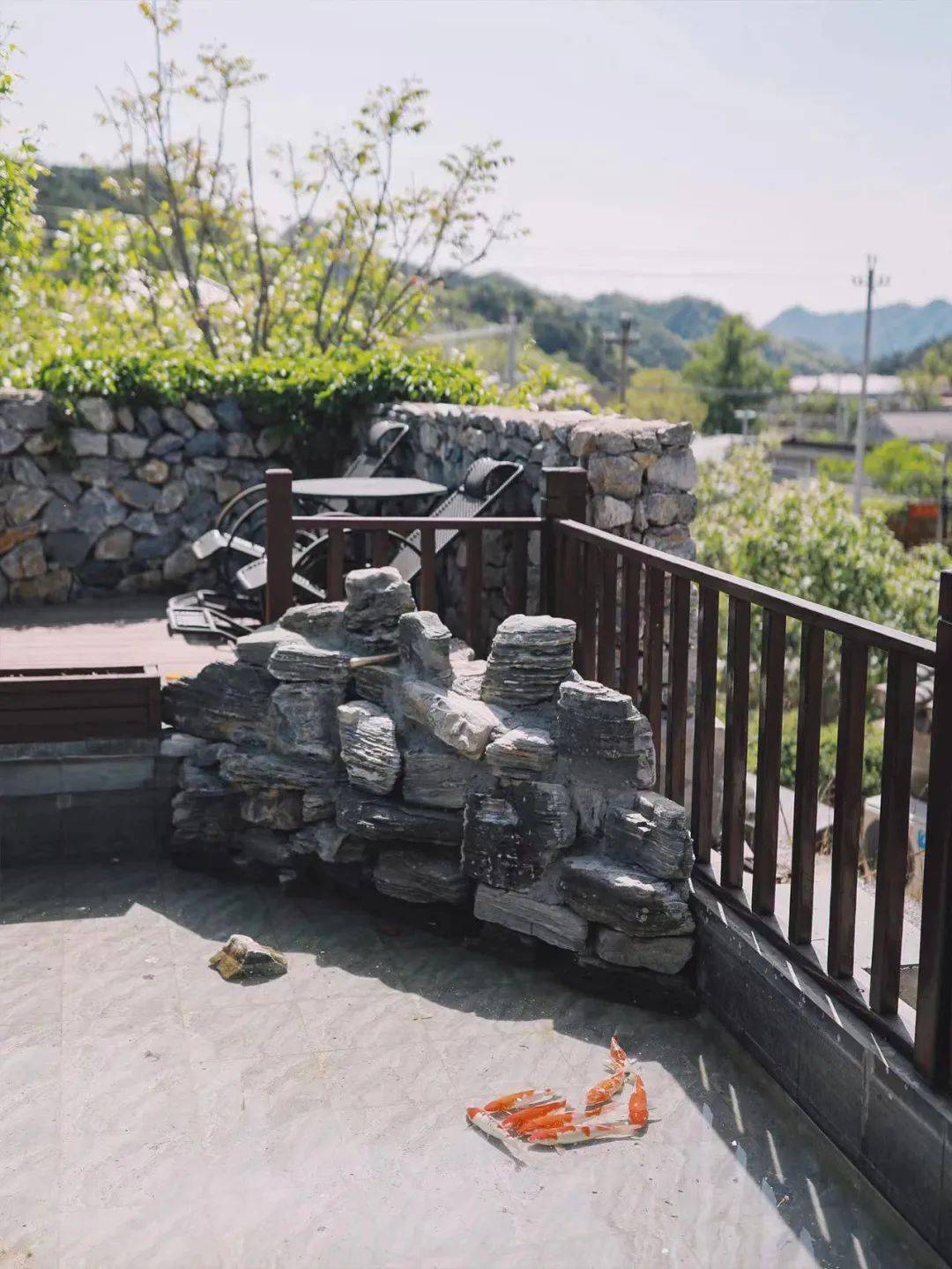 *菜地*休闲广场*景观小品*乡情村史馆*观景平台*登山步道*农家乐采摘