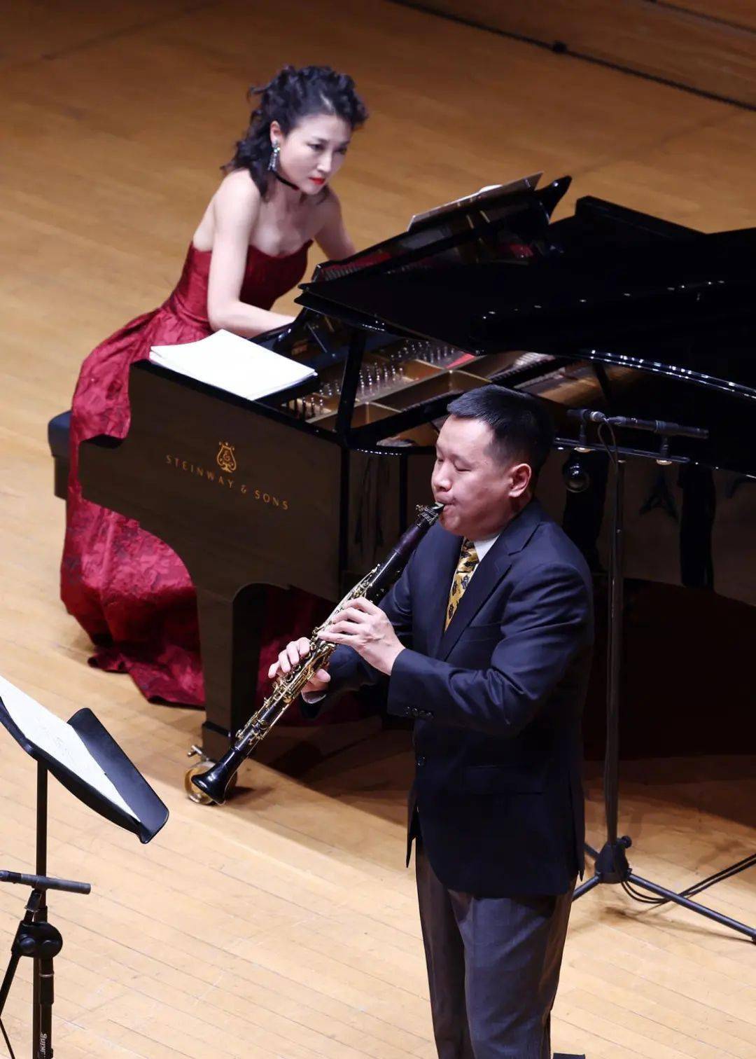 点击蓝字关注我们