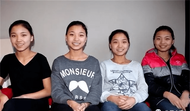 胞胎 "冰清玉洁",上同所大学还住一间宿舍,回头率极高_杨萍_舞蹈_申洁