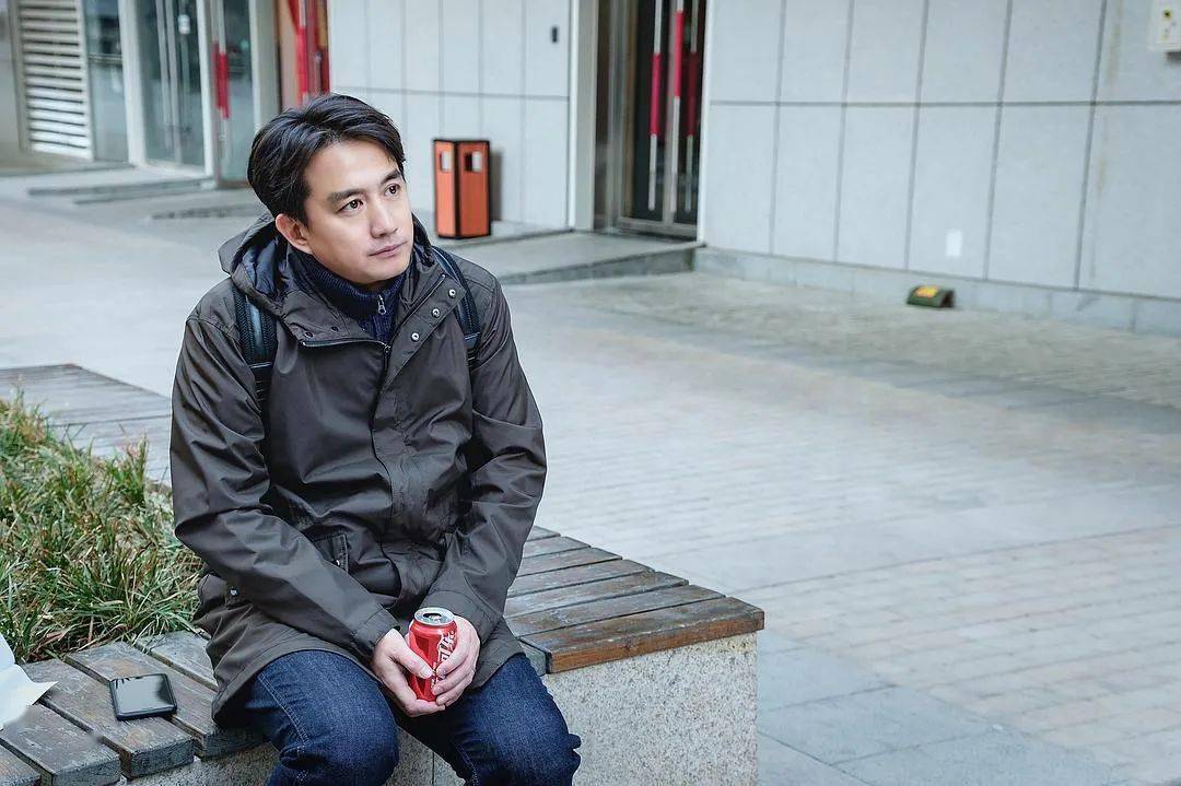 当一个45岁的中年男人重新找工作_魏鹏_兼职_孩子