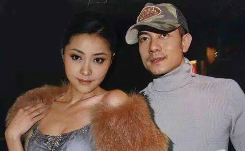 熊黛林同居7年,最终却娶了小22岁的方媛,郭富城解释:"她不物质"_男人