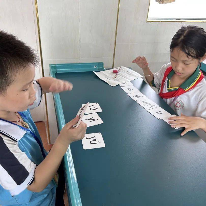 【万和·兴趣班】快乐学拼音知识伴成长_黄小凤_语文_游戏