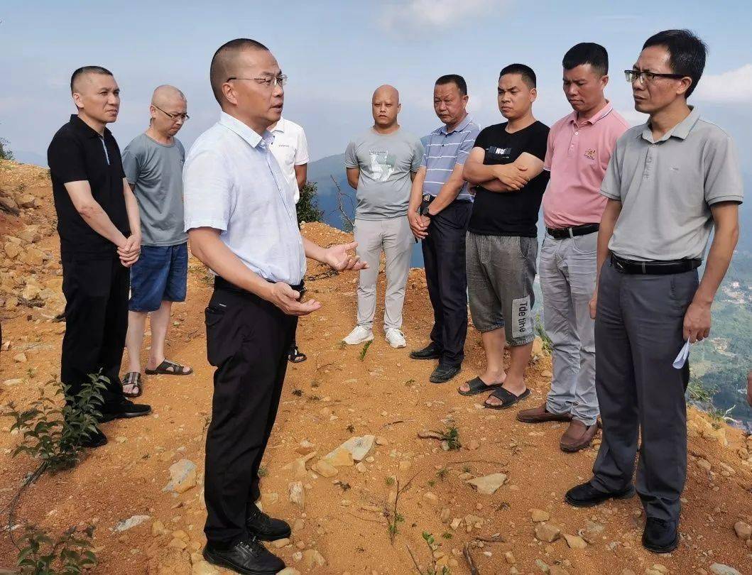 翔云镇组织村党支部书记集体参观学习云山村花椒种植项目_南安市_仑苍