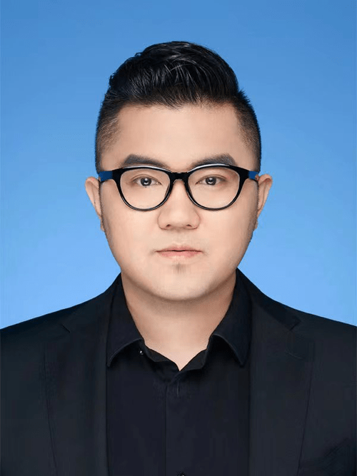 企商在线ai算力与云服务能力中心副总经理 张轶男企商在线ai算力与云