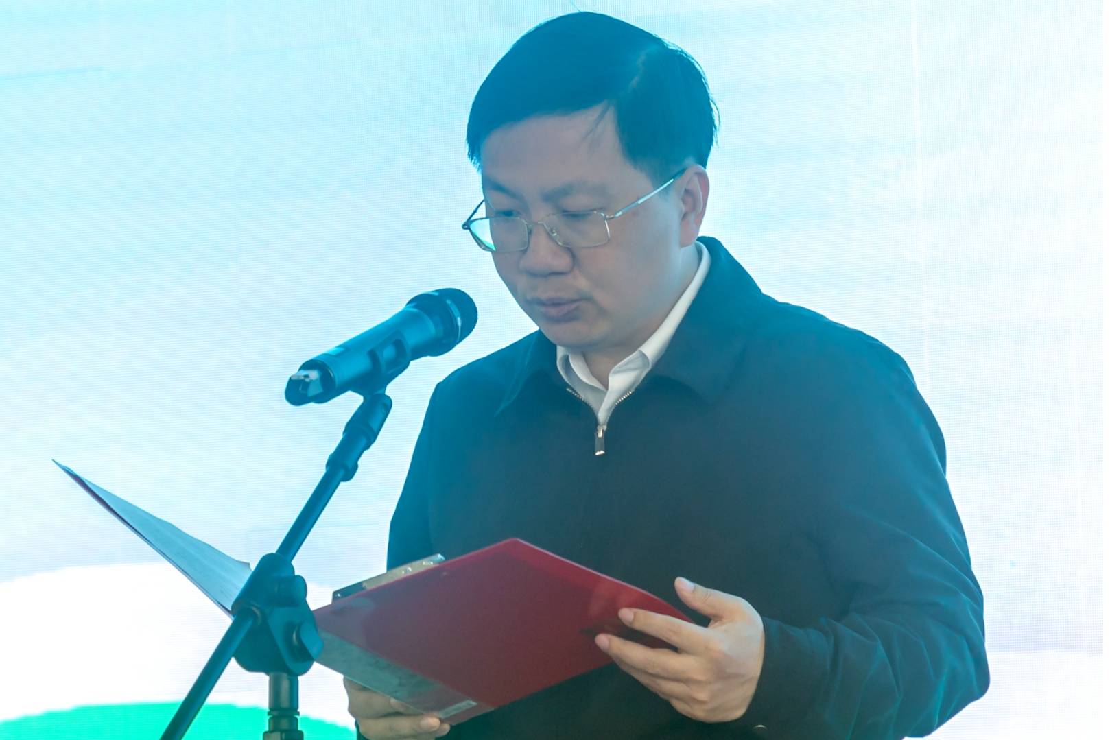 邀请到后生基金会,工行全国各地志愿者以及西宁市五区两县的青年志愿