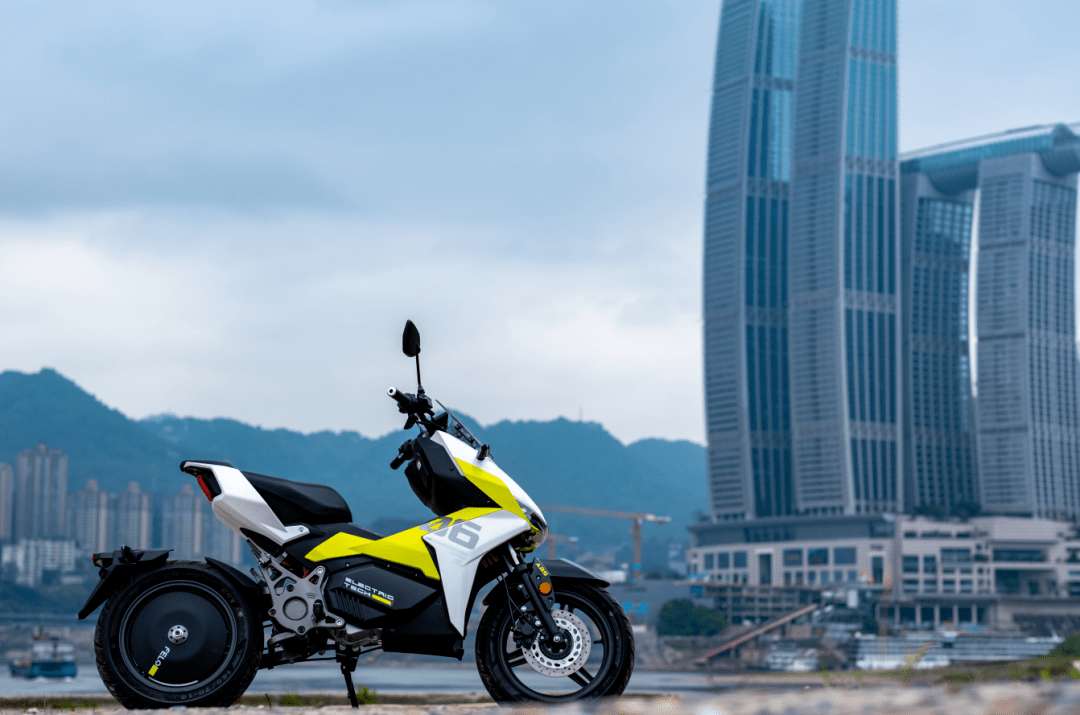 好看的皮囊五花八门 有趣的电摩只此一家——摩托哥眼中的斐兔fw-06