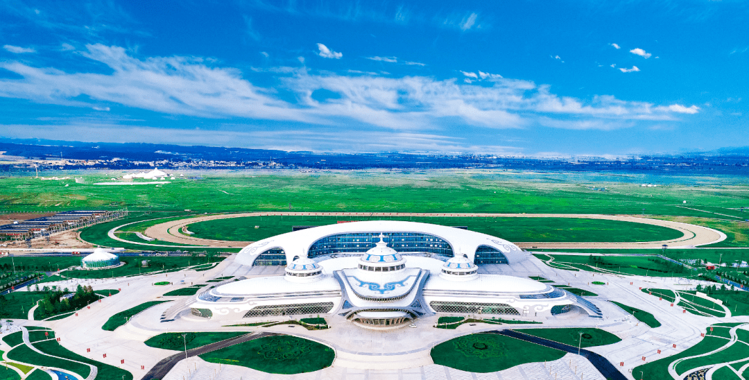 全国最大的蒙古包会议中心,极具特色的乡村小镇,文化内涵丰富的敕勒川