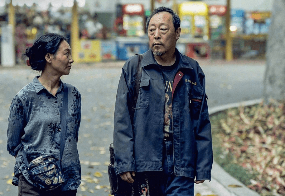 由韩延导演,倪大红,惠英红领衔主演梁家辉,叶童特别演出的现实题材