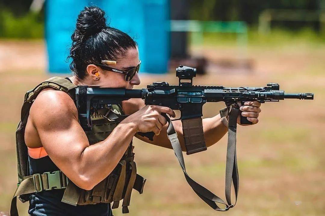 【魅力ar】高的高 矮的矮 丑的丑 俊的俊_战术_公众_备份