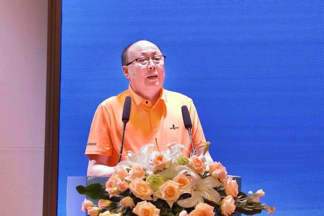 市委书记钟旭辉致辞