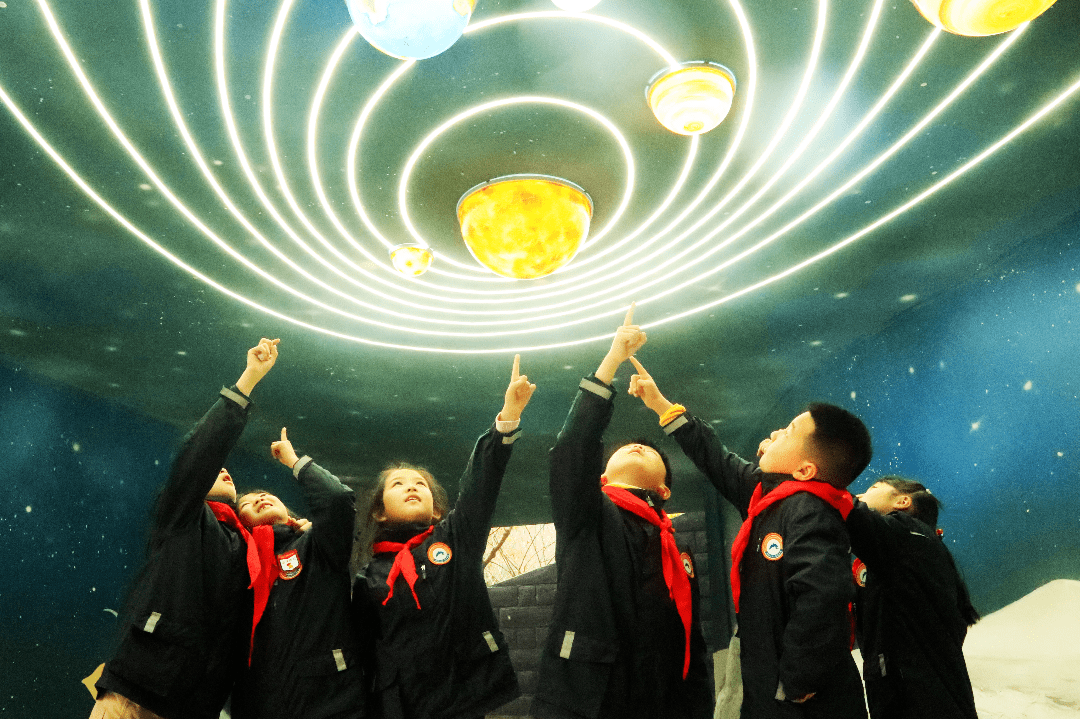 两江校长专访 | 重光小学李斌:为孩子擎一束光 让每个生命向光生长