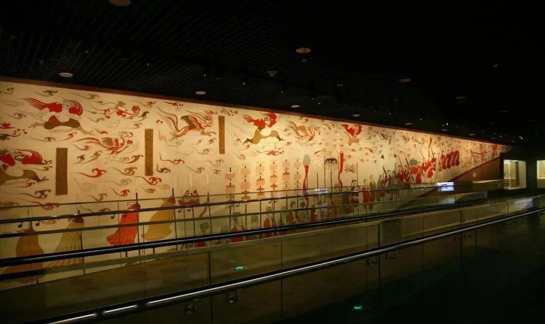 高洋墓道壁画表现的是北齐皇帝高洋出行的场景,1989年磁县湾漳村高洋
