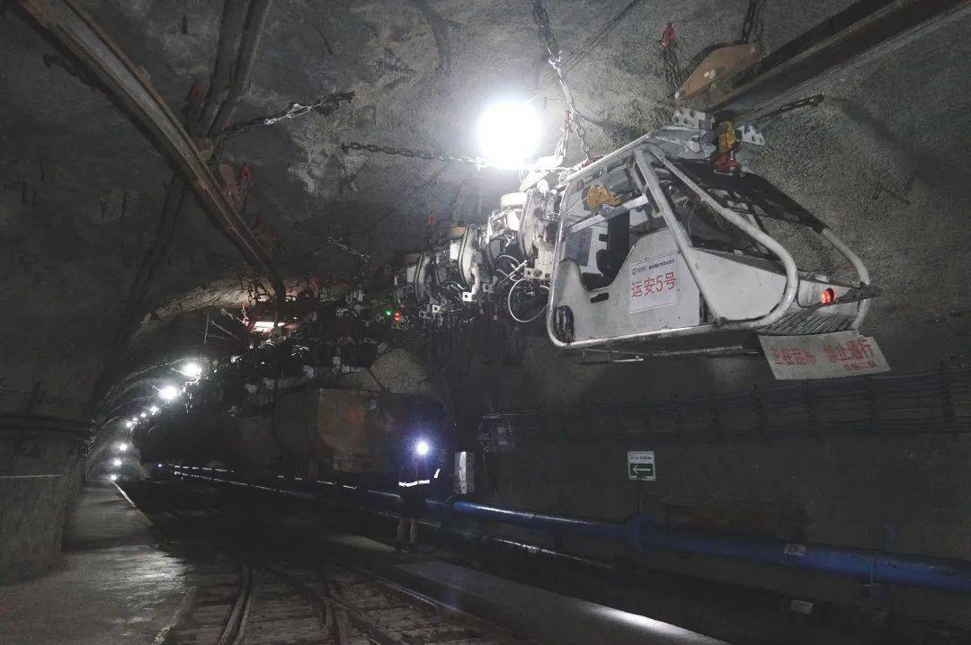 顾桥矿作为国家首批智能化示范建设煤矿,近年来建成矿井gis一张图管理