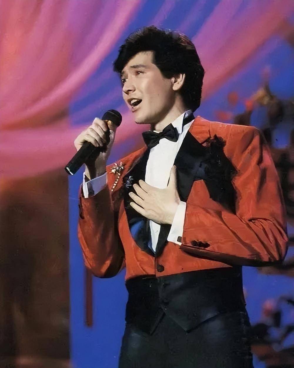 消失36年,归来无妻无子,费翔的那把火还能烧多久?_姐姐_anya_观众